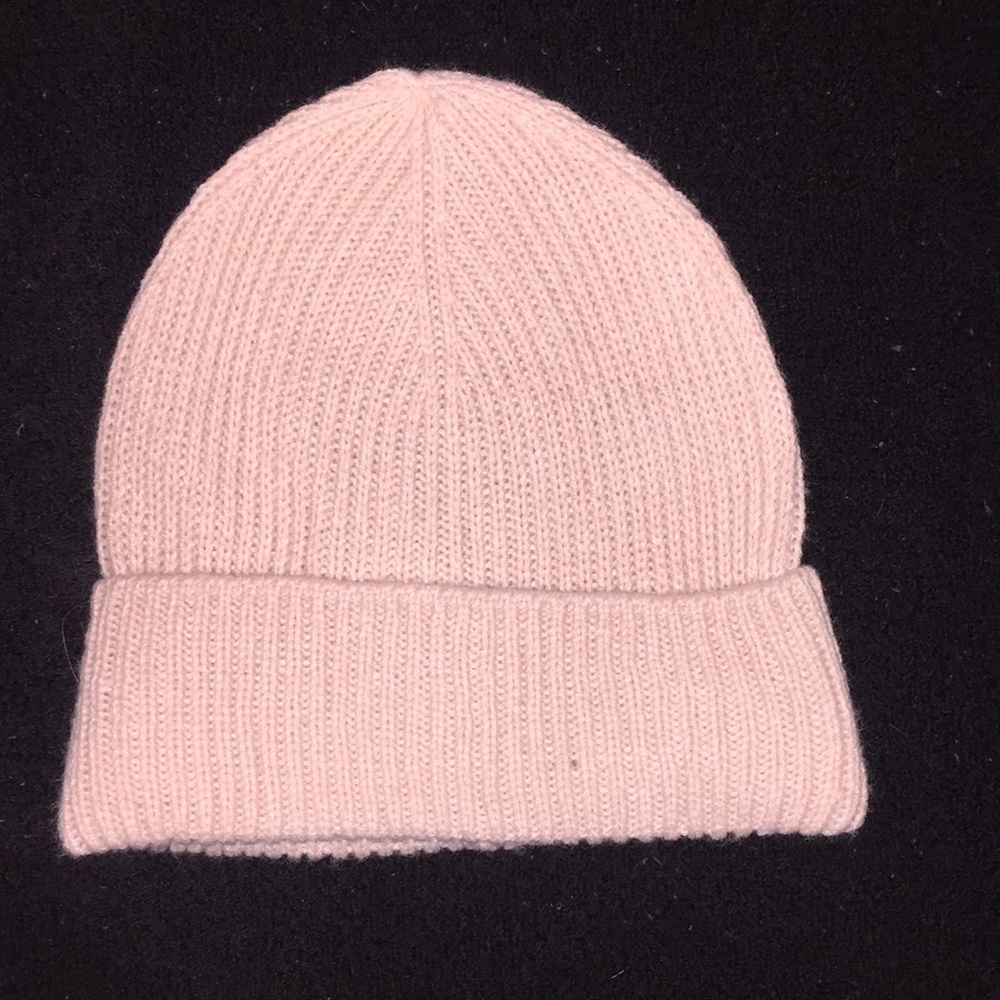 Blush Beanie NWOT